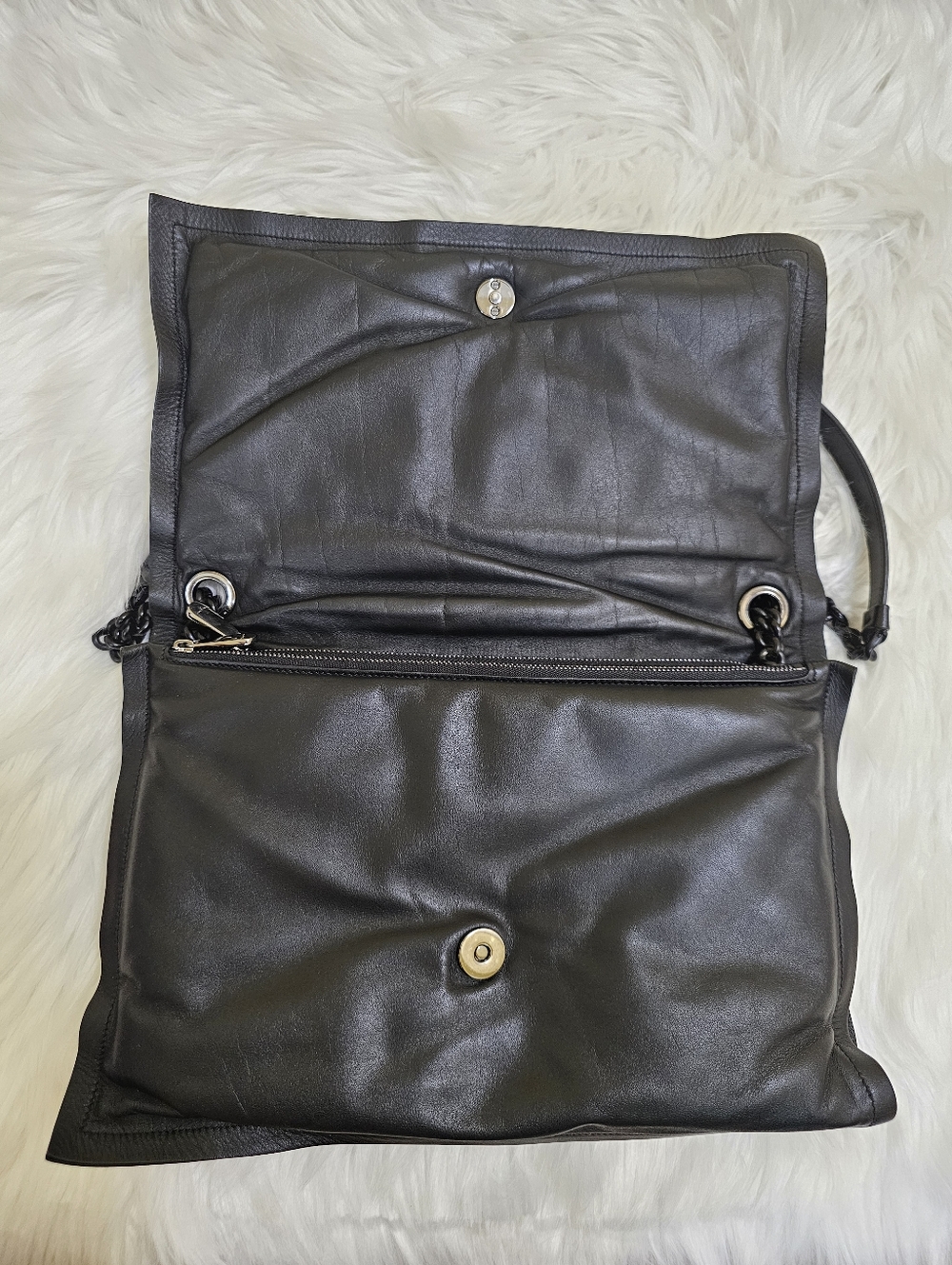 SALVATORE FERRAGAMO Calfskin Medium Viva Bow Padded Shoulder Bag Black - Picture 8 of 17